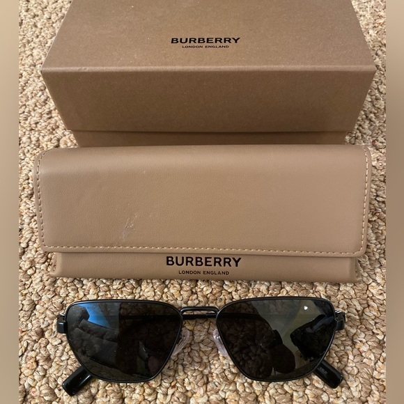 Burberry Icon Geometric Sunglasses - Picture 1 of 10